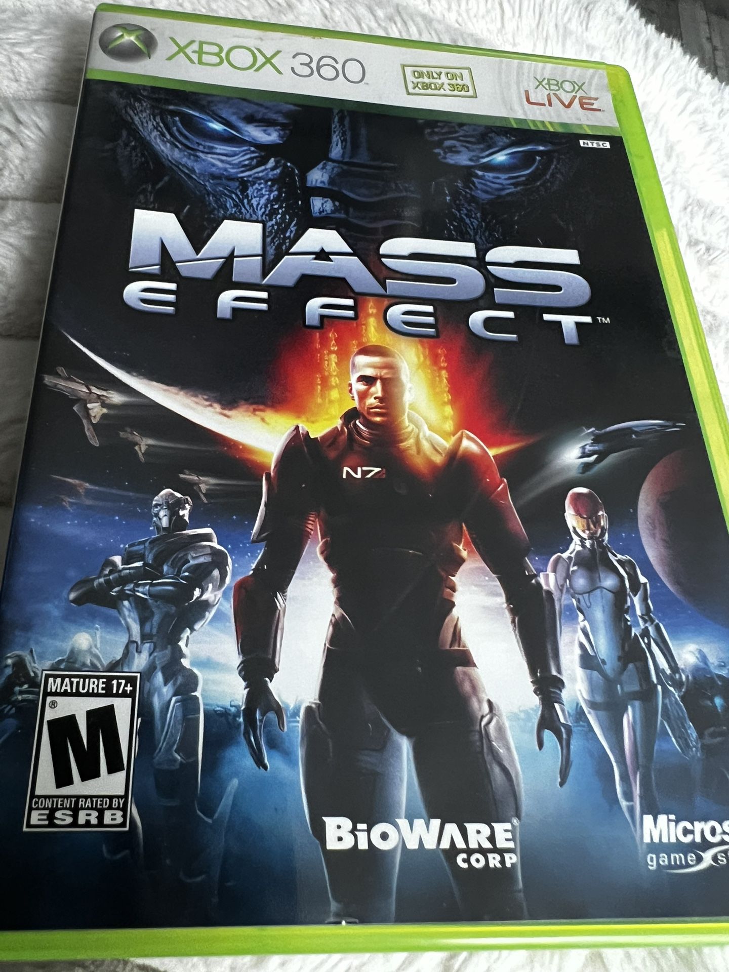 Xbox 360 Mass Effect Bio Ware Microsoft Game Studios Rated M 17+ Game