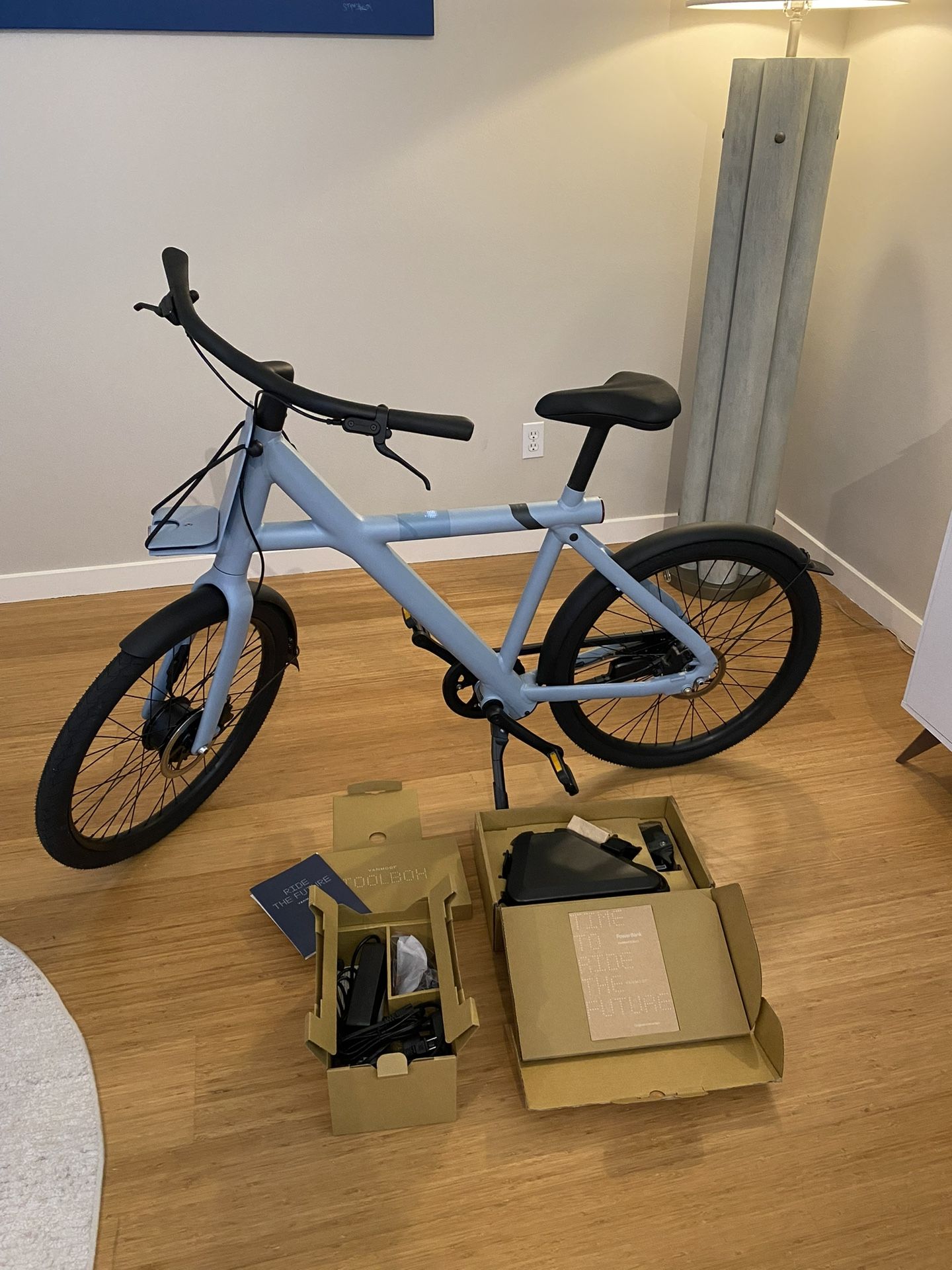 Van Moof X3 Bike With Powerbank