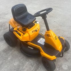 Cub Cadet 30 in. 10.5 HP Briggs and Stratton Engine 6-Speed Manual Drive Gas Rear Engine Riding Mower