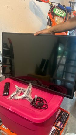 Vizio Flat Screen TV with Remote