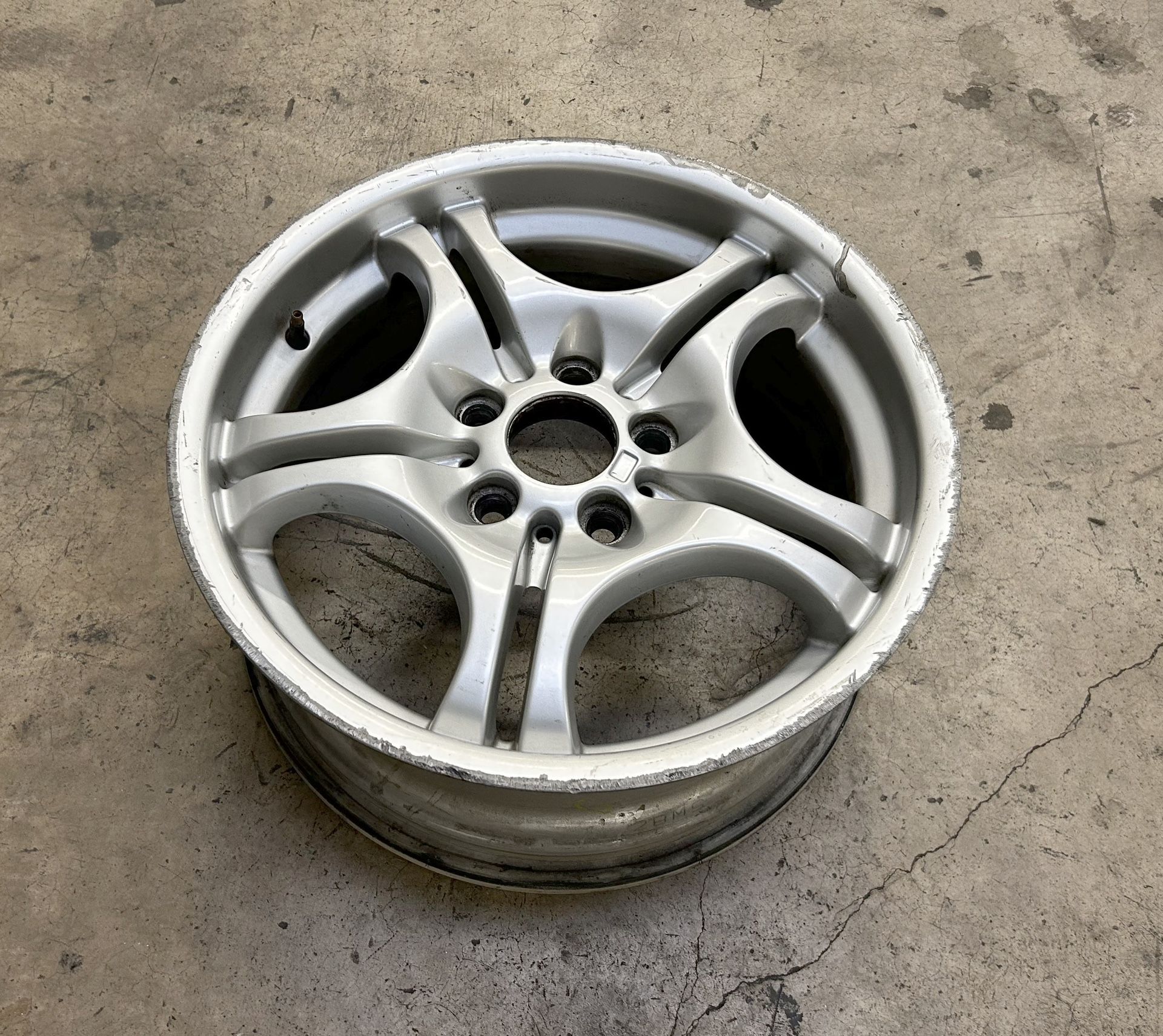 BMW 17" Front Wheel Rim Style 68 e46 330 325