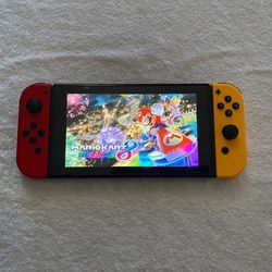 Switch V2 With 512gb and Many Games