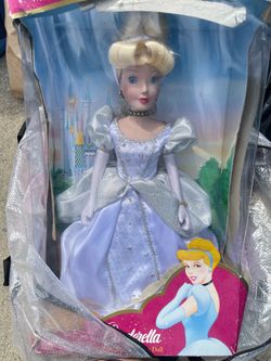 Disney Princess Cinderella Porcelain Keepsake Doll – Original Box