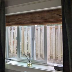 Free shade with hardware 