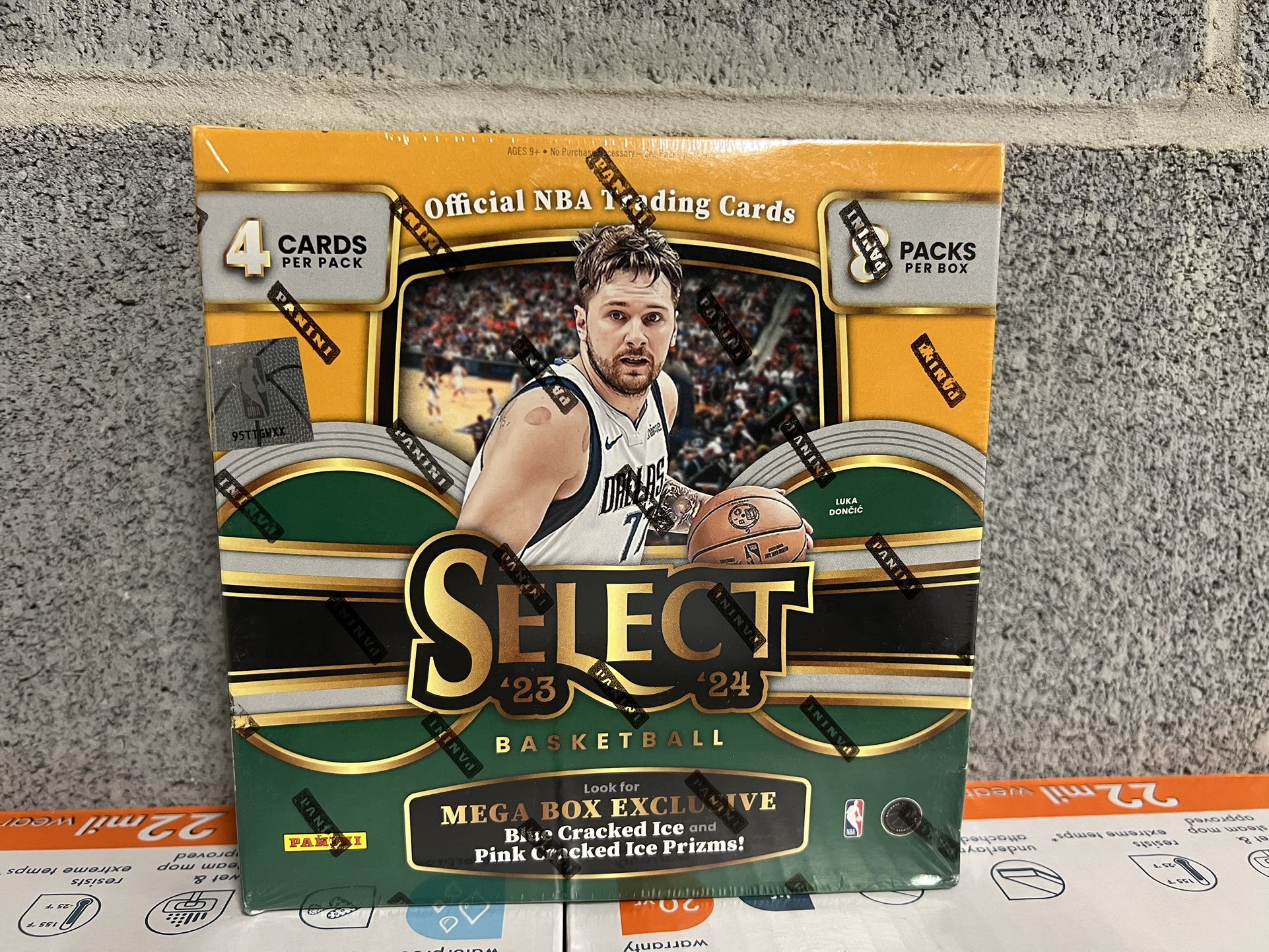 2023-24 Panini Select Basketball Mega Box (Blue/Pink Cracked Ice Prizms)