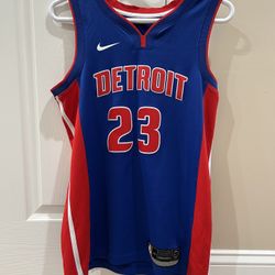 Blake Griffin Pistons Jersey #23 Great Condition Like-New
