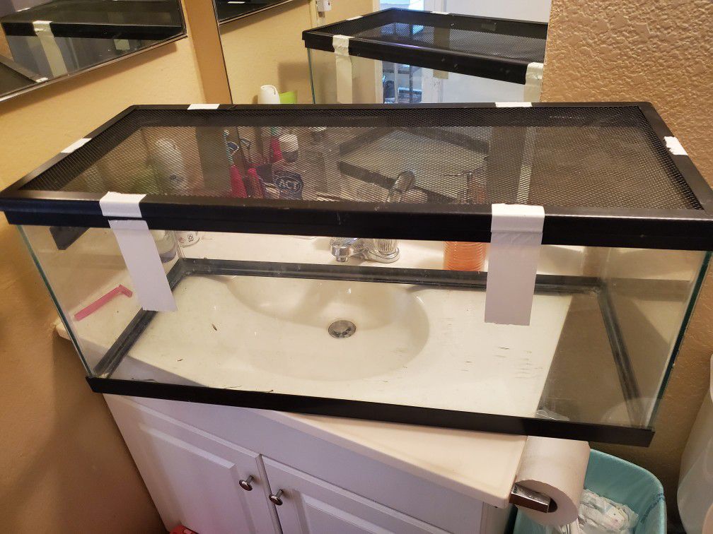Reptile TANK With Mesh Lid 
