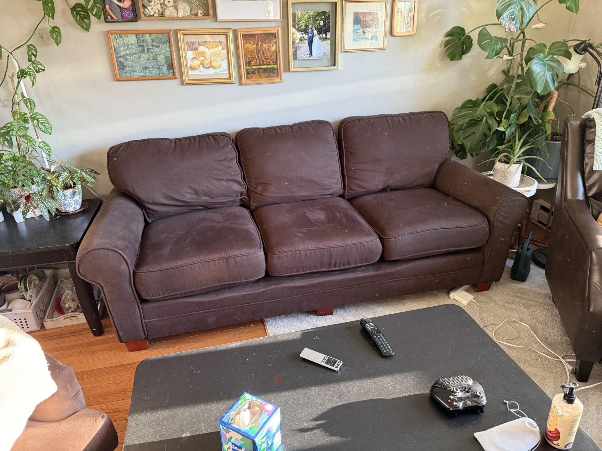 Bob’s Discount Furniture Brown Sofa Couch