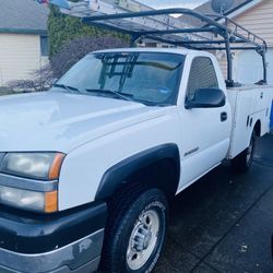 Chevrolet Silverado 2500 HD Utility Truck