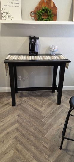 Ikea kitchen high table all black and high Chairs all black