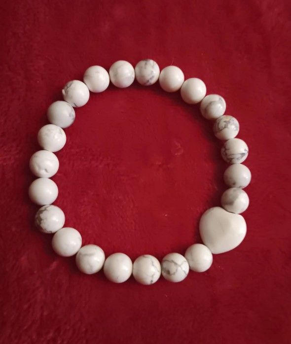 White HOWLITE Stretch Bracelet Uni-sex