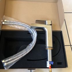 Vigo Single Hole Bathroom Faucet