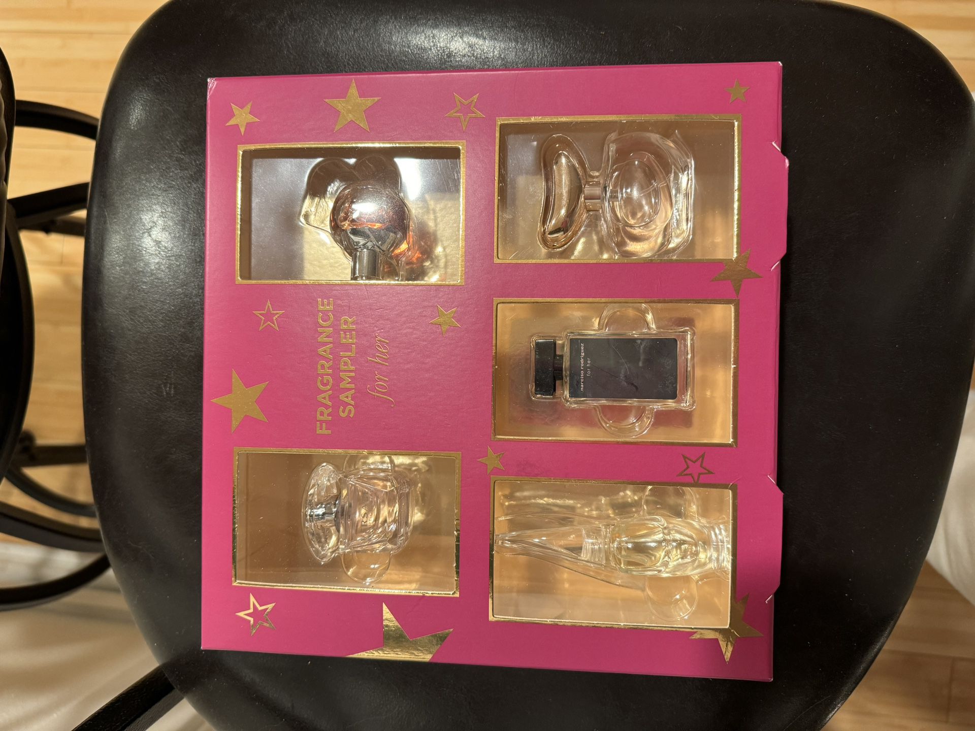 5 New Womens Parfume Sampler Size