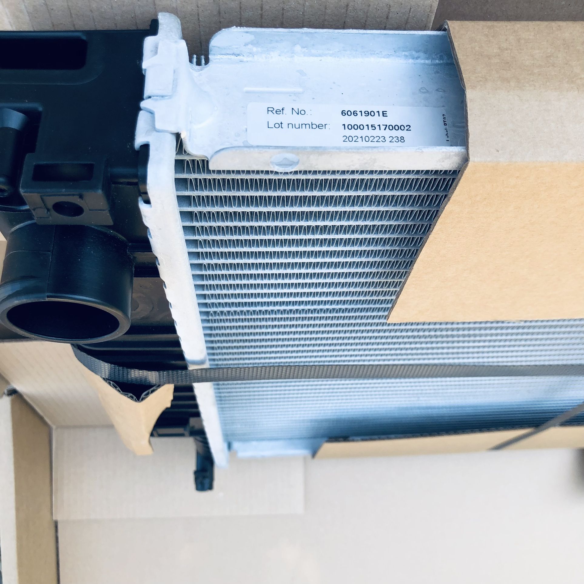 BMW 325i E30 Radiator (NEW)