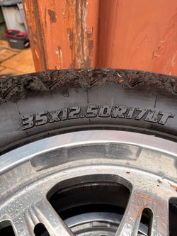 Set of tires and rims
