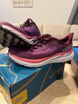 Hoka sneakers size 7.5 $35