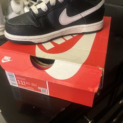 Nike Dunk Low Size 11.5c