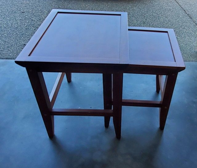 Set Of 2 Side Tables