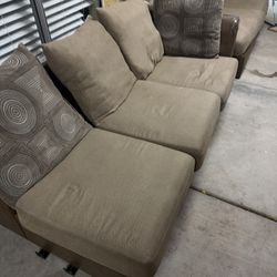 Free/ Sectional 17st  Vineyard Rd On The Curb