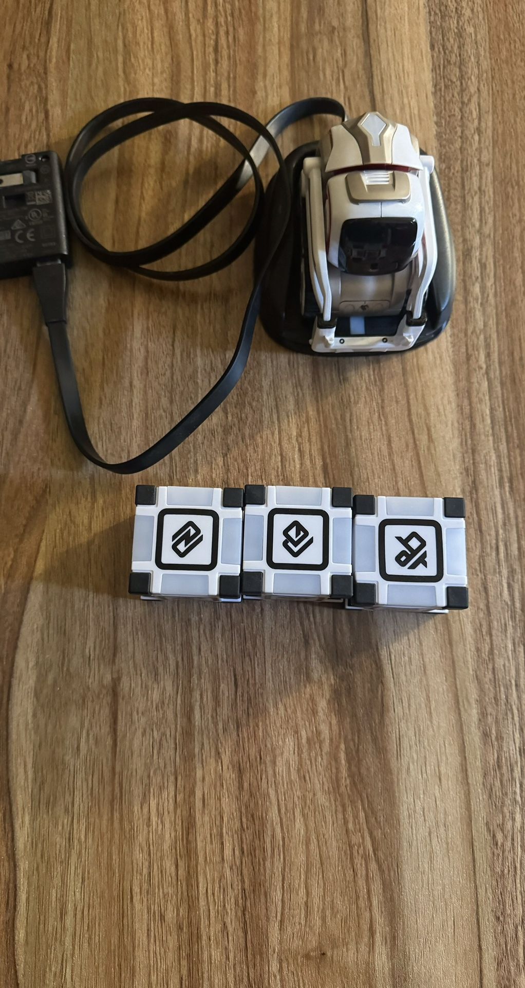 Cozmo - Robot Anki Complete Set
