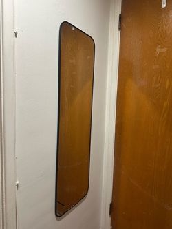Wall mirror (thin)