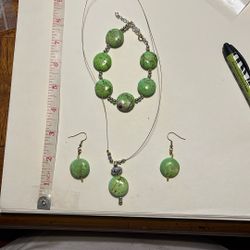Set Green Stones