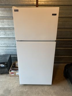 Maytag Refrigerator and freezer And Ice Maker Including  Extended Warranty $80.00     0r B.o.