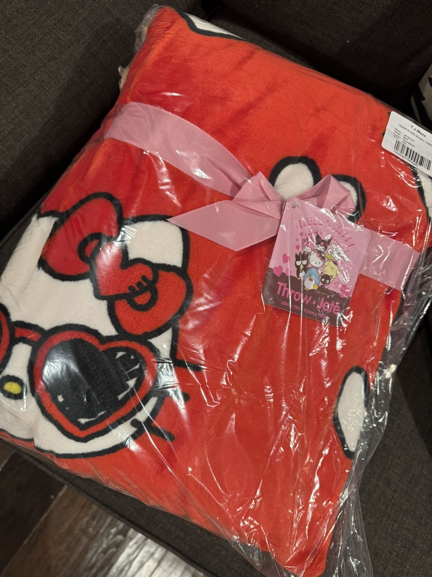 Hello Kitty Valentine’s Throw