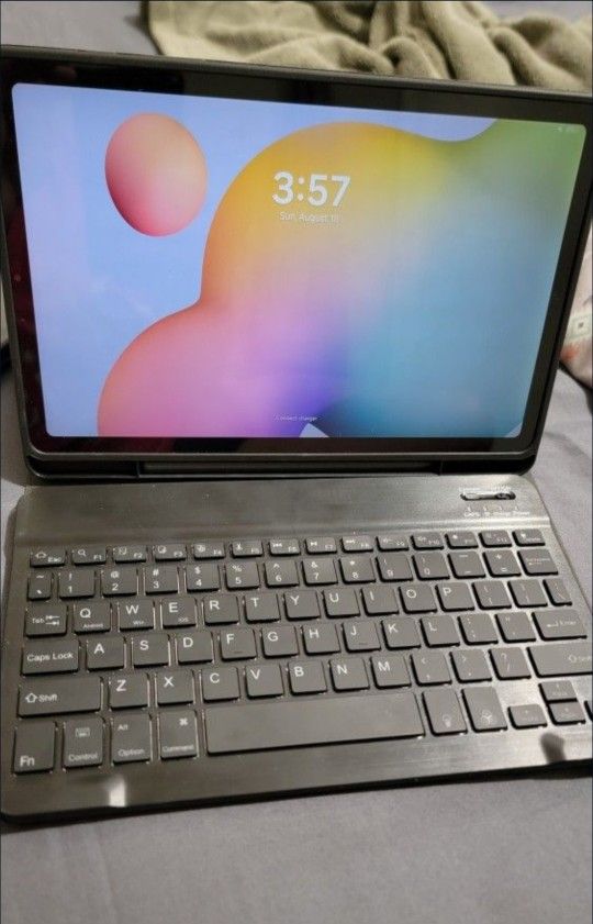 Samsung S6 Tablet with keyboard