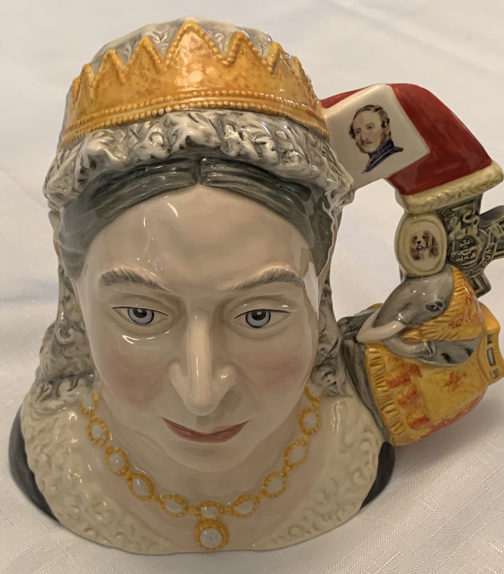 Royal Doulton Toby Jug Queen Victoria-RARE