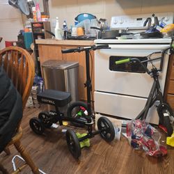 COSYWILL STEERABLE KNEE SCOOTER 