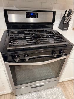 Whirlpool 30” Stainless Gas Range – Cooktop Works – Oven Needs Repair