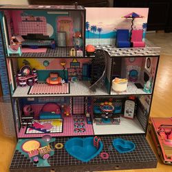 LOL Doll House and Car