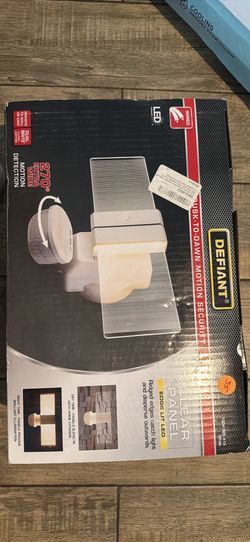 Defiant Dusk-to-Dawn Motion Security Light