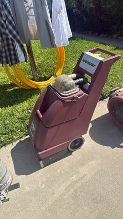 Carper Cleaning Machine
