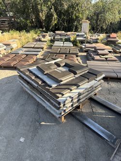 Tapas / bullnose caps