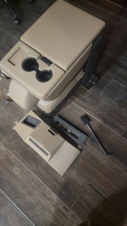 2011-2016 Ford Super Duty Center Seat