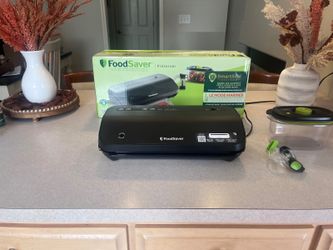 FoodSaver Vacuum Sealer with SmartSeal Marinade Mode, Container and Handheld Se-
