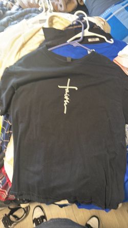 Size large faith shirt black