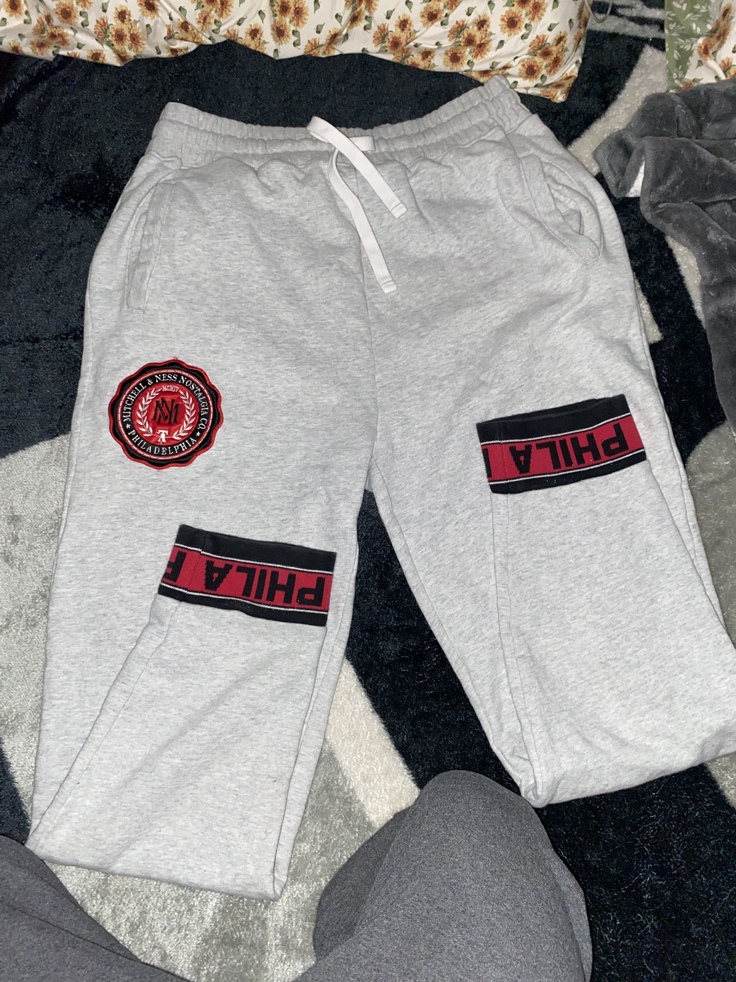 Tommy Hilfigure Sweats Size L
