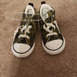 New Toddler Converse Camo Size 9