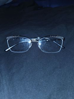Womans eyeglasses ( non prescription) you put in your prescription