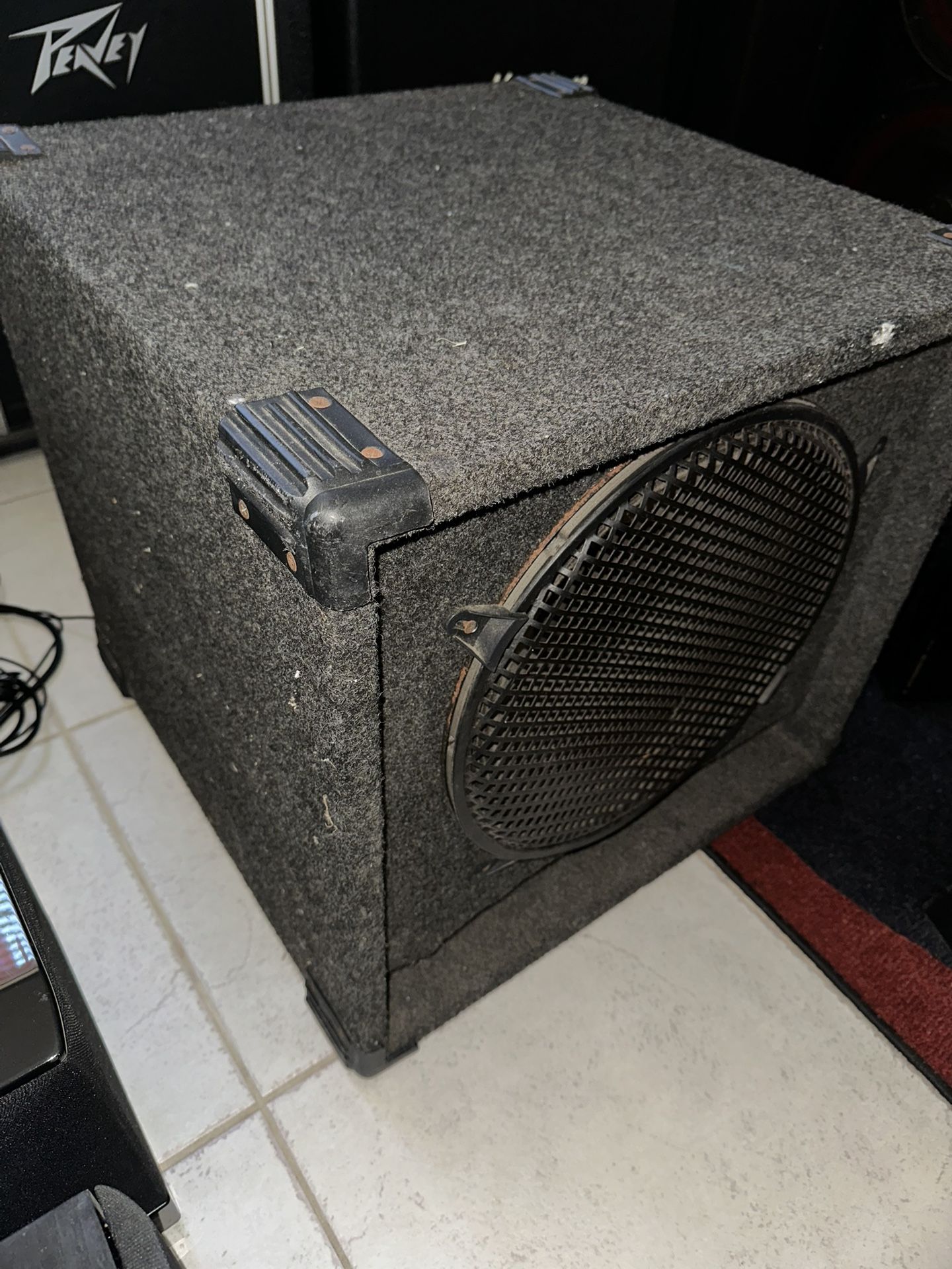 Rare 1X15 speaker cabinet for guitar, bass, drums or other amplifier