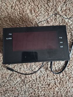 Radio am,fm, clock,aux