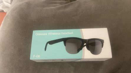 Glasses headset