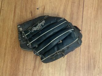 Rawlings baseball glove