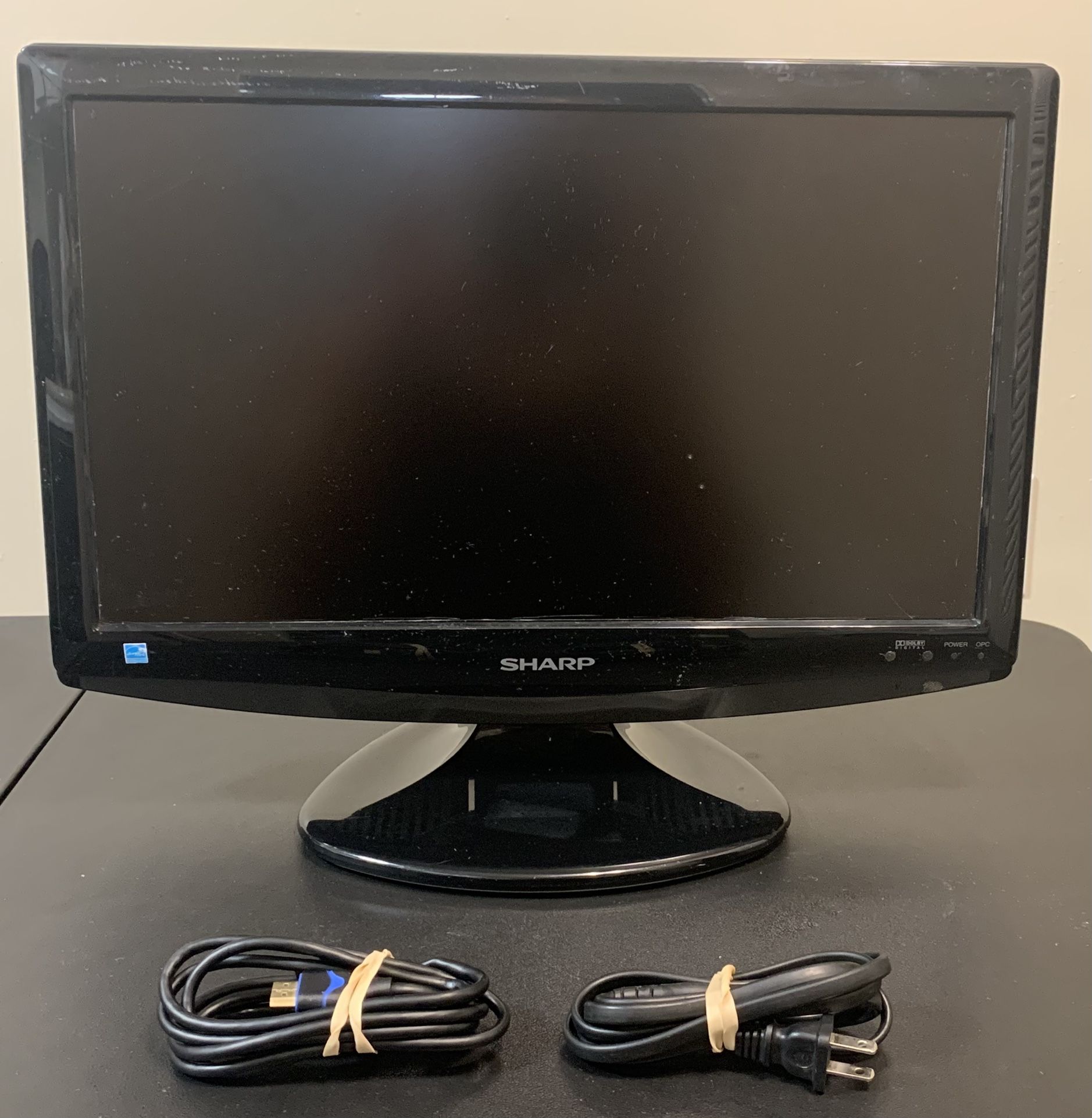 Sharp - 19" Class (19" Diag.) - LCD TV - 720p - HDTV - Black