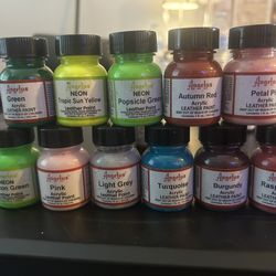 Brand new Lot of  11 Angelus Shoe Paint - 1 oz 29.5 ml