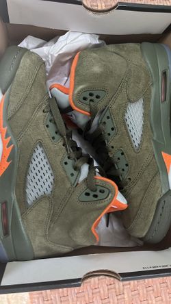 Girls military green Jordan 5’s