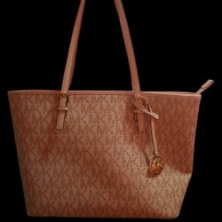 NEW MICHAEL KORS PURSE